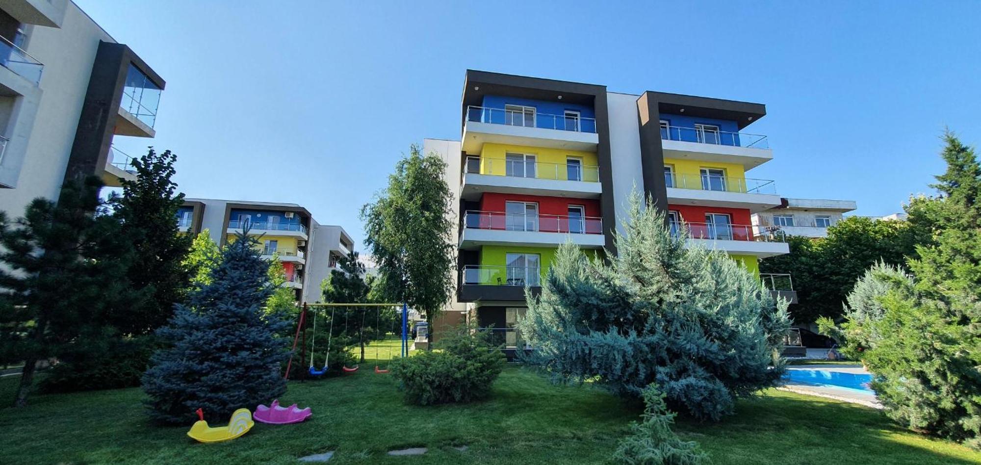Airport Residence Отопени Экстерьер фото
