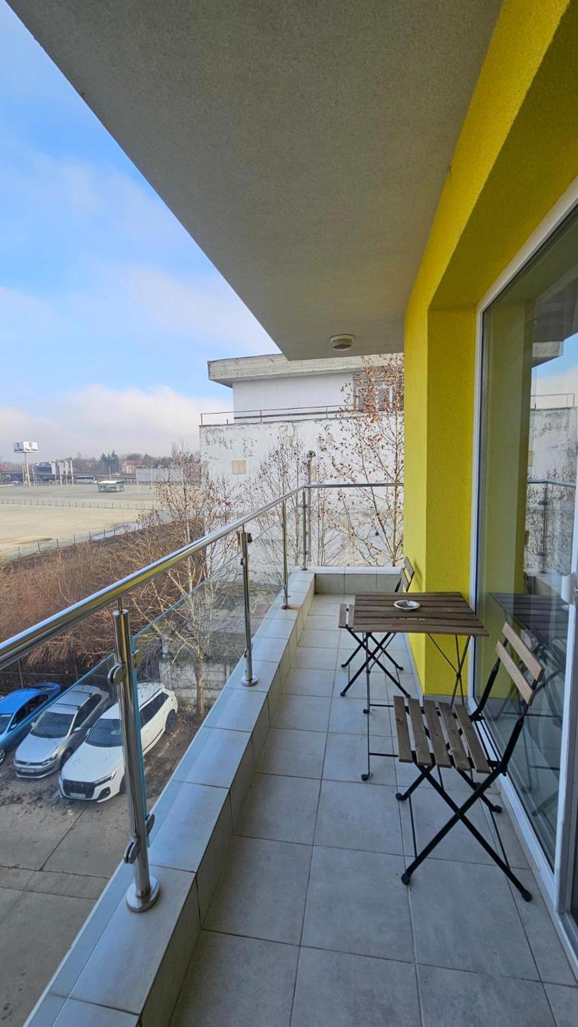 Airport Residence Отопени Экстерьер фото